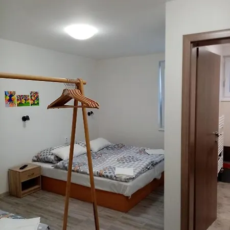 Gasthuis 84 Ivachnová