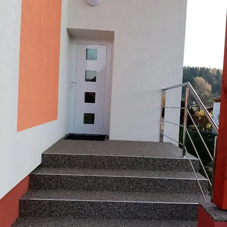 84 Guest house *